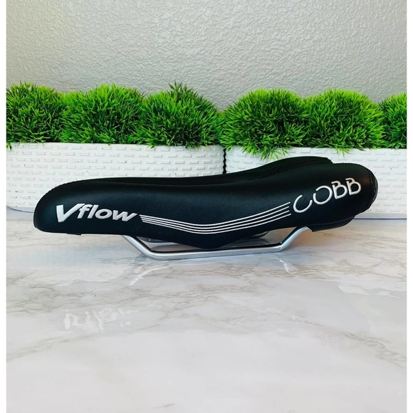 cobb cycling seats